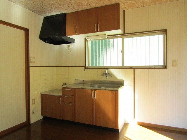 ＪＲ福塩線 駅家駅 徒歩7分 2階建 築32年のキッチン写真