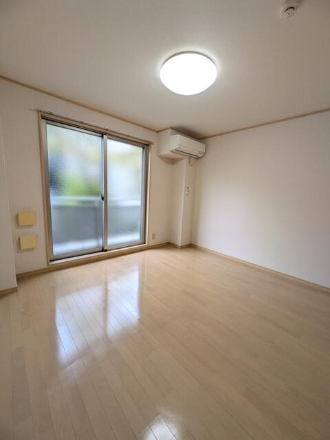 アンプルールフェール南船堀の居間写真