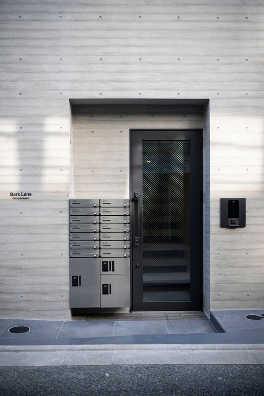 Bark Lane 学芸大学の玄関写真