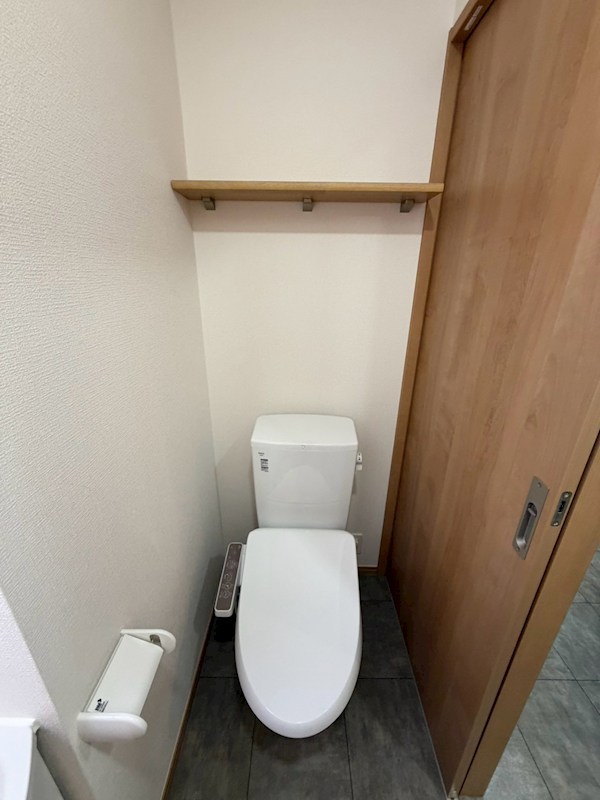 東京メトロ東西線 西葛西駅 徒歩18分 2階建 築1年のトイレ写真
