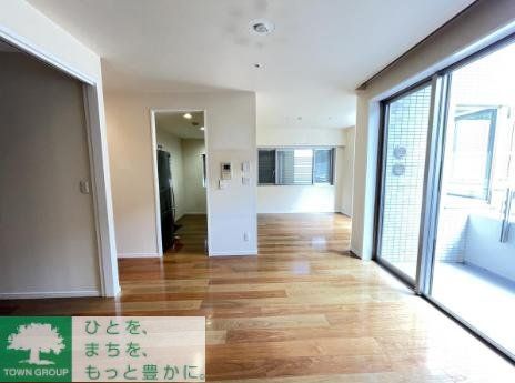 グレンパーク駒場 WEST棟の居間写真