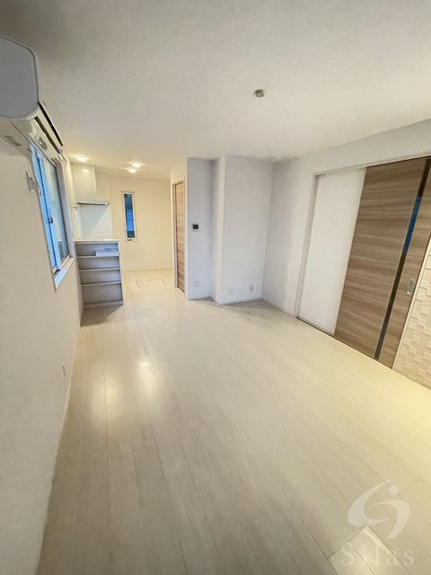 阪急宝塚線 池田駅 徒歩9分 3階建 築11年の居間写真