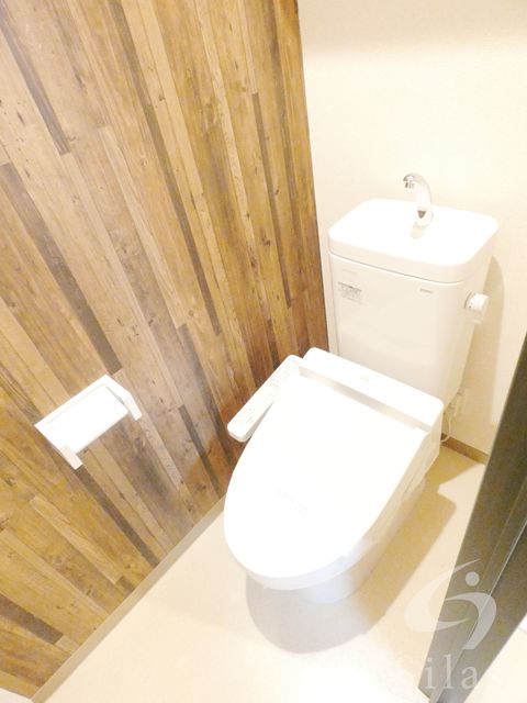 ＪＲ阪和線 三国ケ丘駅 徒歩4分 3階建 築11年のトイレ写真