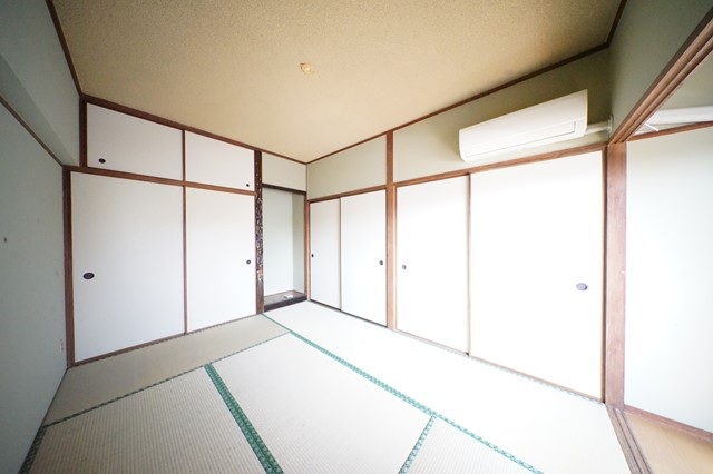 ＪＲ山陽本線 新下関駅 バス乗車時間：5分 最寄りバス停で下車 徒歩3分 4階建 築52年の内装写真
