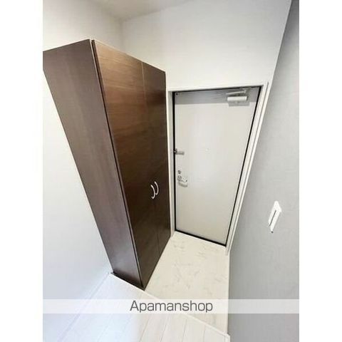 リーブルファイン三条の玄関写真