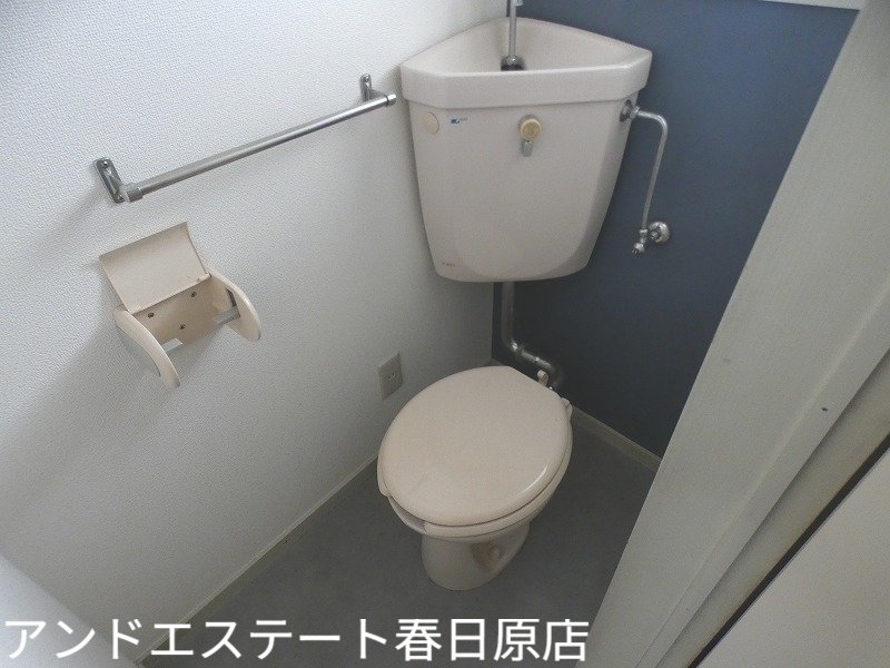 西鉄天神大牟田線 春日原駅 徒歩9分 2階建 築37年のトイレ写真