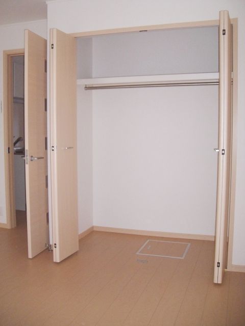 エルミ ガーデンの内装写真