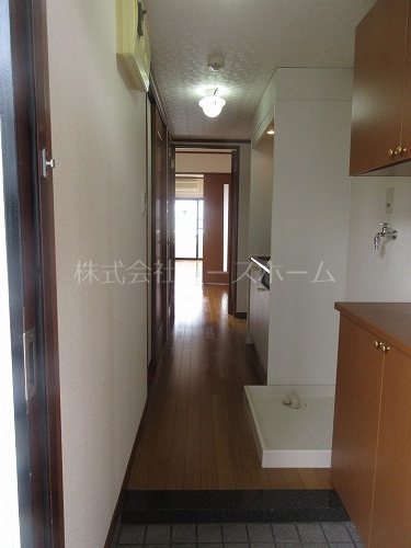玄関　※別号室参考写真