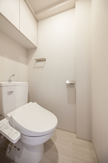 トイレ　※写真は同タイプ住戸です。