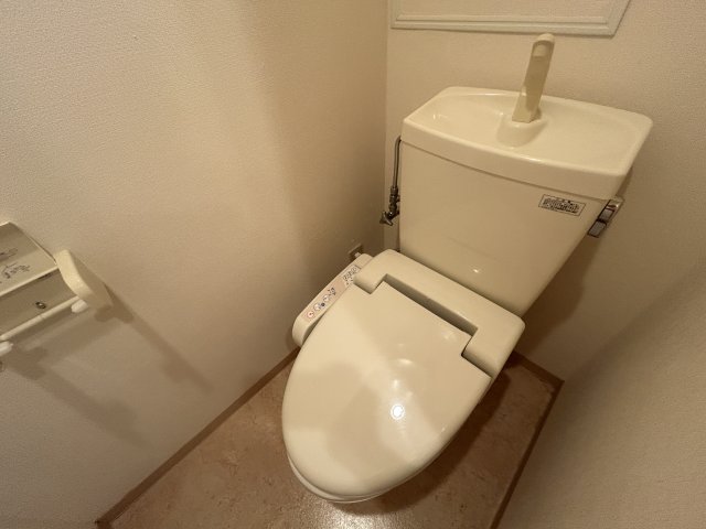 メゾン・サンベリーナのトイレ写真