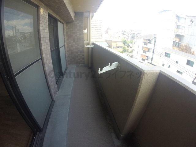 地下鉄御堂筋線 西中島南方駅 徒歩6分 9階建 築30年の内装写真