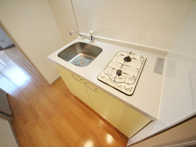 キッチン　同物件別部屋写真