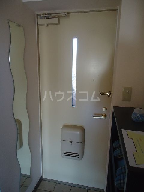 ティエリア豊田の玄関写真