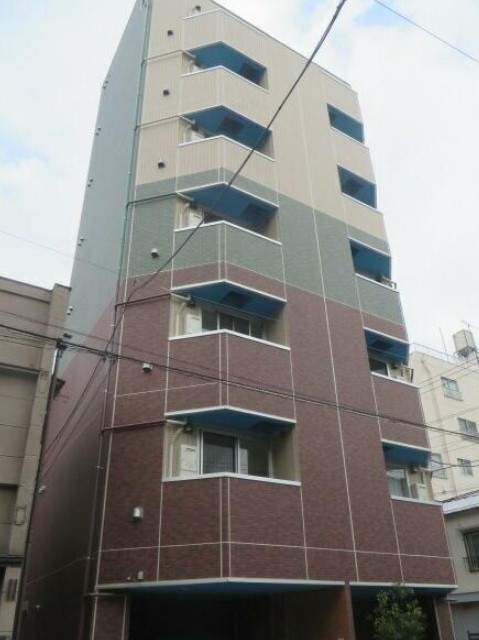 建物外観　８階建ての賃貸マンション