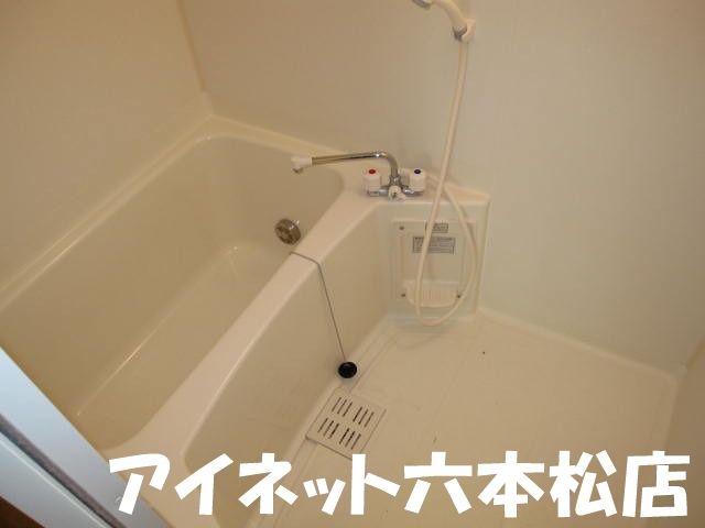 バス・シャワールーム　日々の疲れを癒されて下さい。