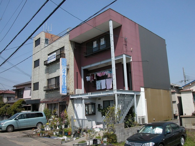 上田ハイツの建物外観