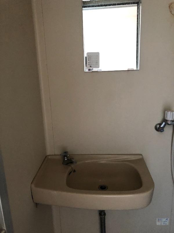 洗面設備　春日川すぐ近くで体操、ウォーキングなどが楽しめます