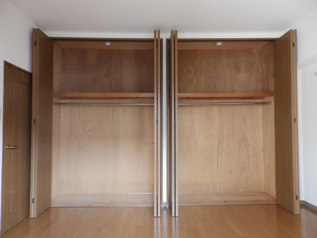 収納　各部屋あります