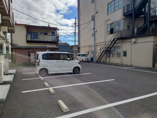 【ニューひさごハイツBの駐車場】