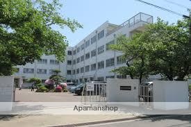 中学校　高槻市立柳川中学校（中学校）まで73m