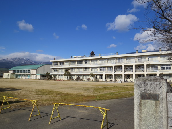 【大山ハイツ２号館の小学校】