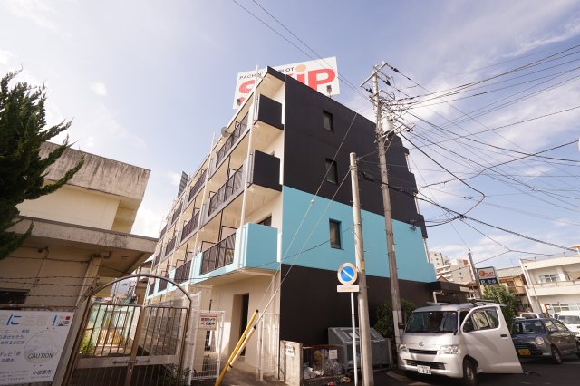 【小田原市本町のマンションの建物外観】