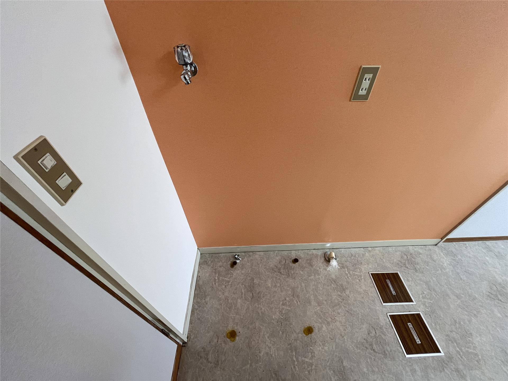 洗面設備　洗濯機置場