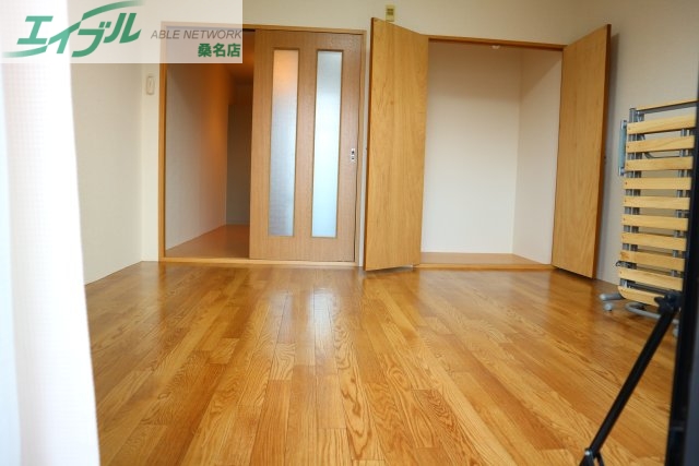 居室・リビング　同物件別部屋タイプ
