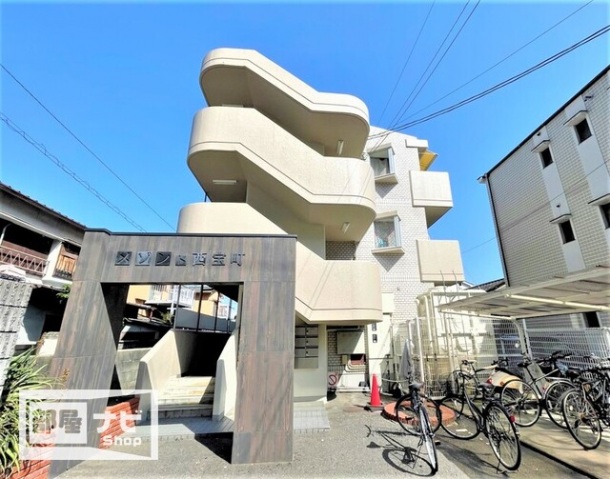【メゾンド西宝町の建物外観】