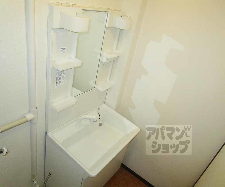 洗面設備　１０３号室の写真です。