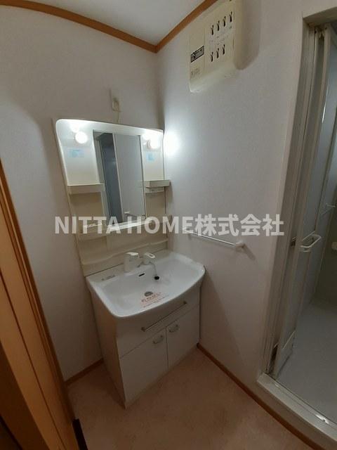 洗面設備　独立洗髪洗面台がついています◎