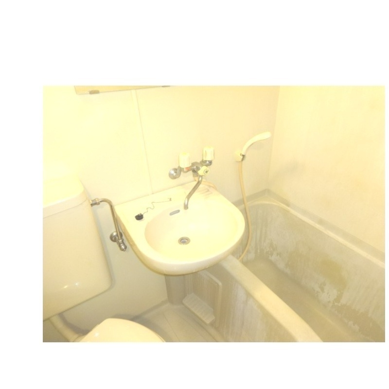 洗面設備　少し汚れ有ります（涙）