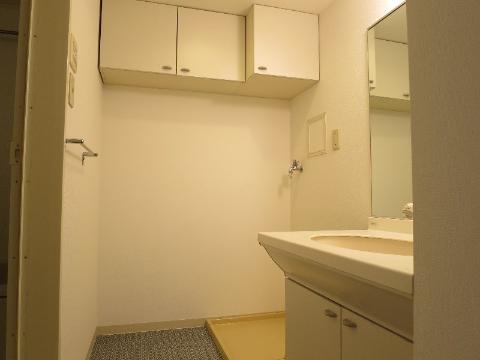 居室・リビング　室内