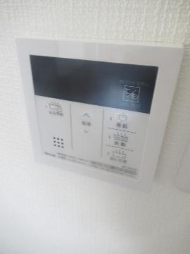 マンション紫明園　その他設備　給湯パネル