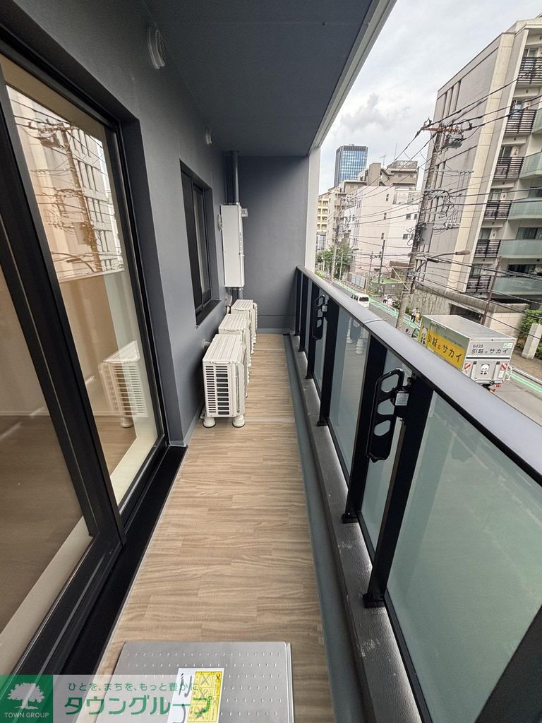 バルコニー　駐車場