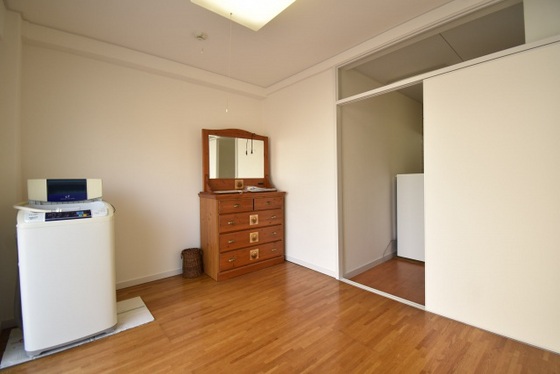 居室・リビング　※他部屋の写真です。