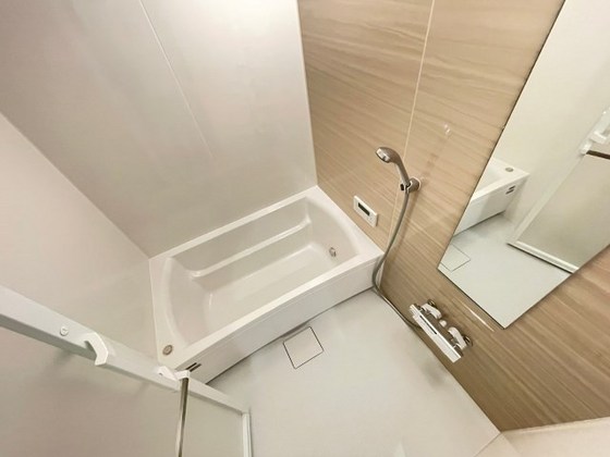 バス・シャワールーム　※別部屋の写真です