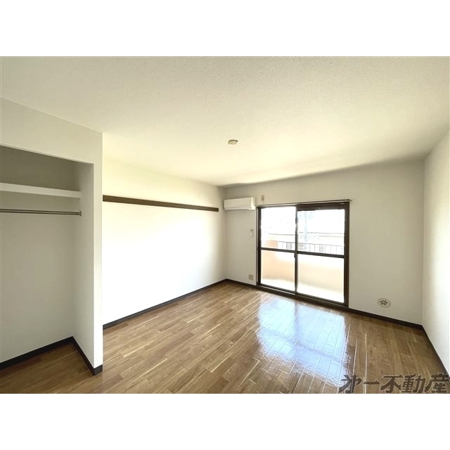 建物外観　洋室