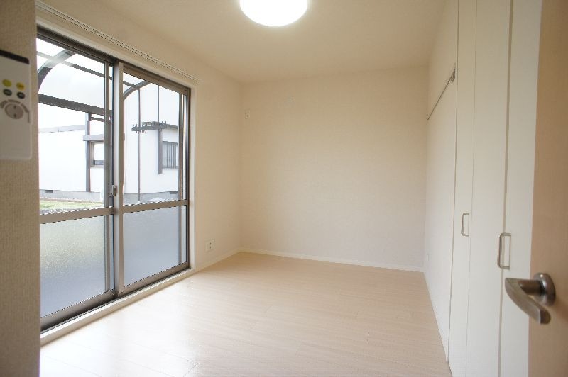 居室・リビング　図面と現状に相違がある場合には現状を優先