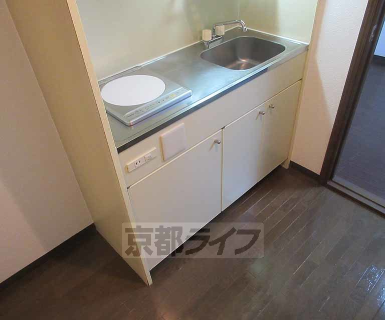 キッチン　コンパクトで綺麗なキッチンです。