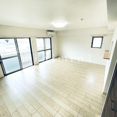 居室・リビング　※写真は別号室のものですので現状優先とさせていただきます