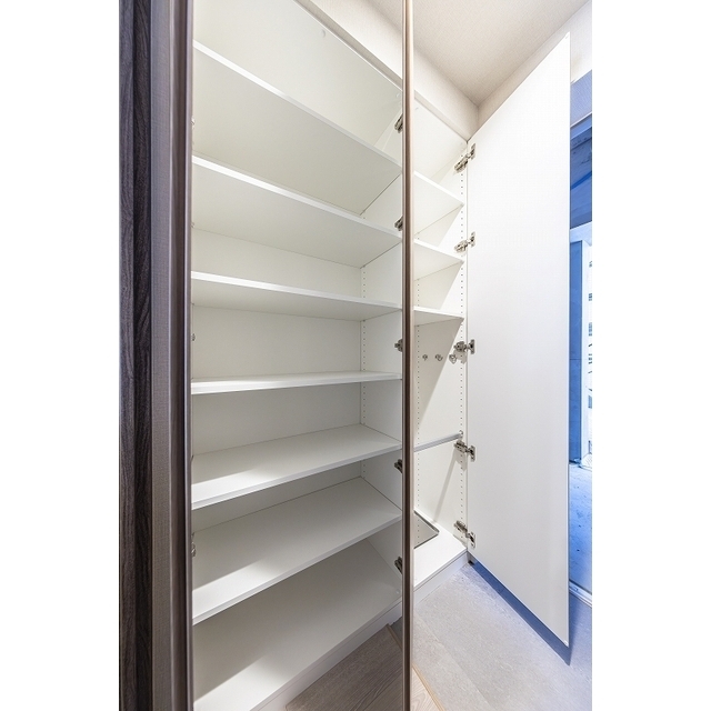 玄関　２０２５年５月撮影