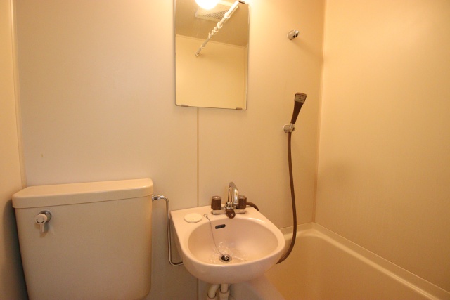 洗面設備　※別号室のお写真のため現況優先