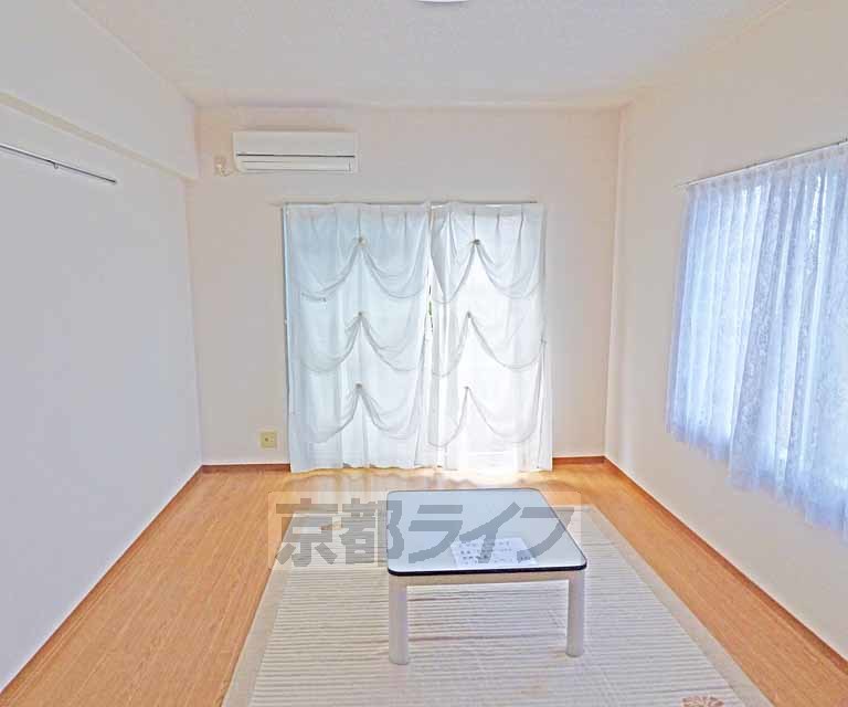 居室・リビング　綺麗なお部屋です。