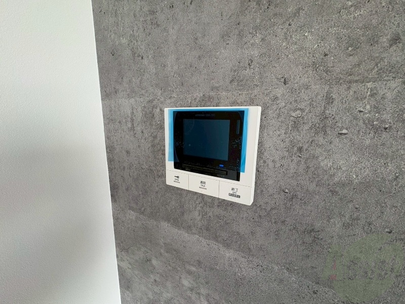 セキュリティ　ＴＶモニター付インターホンです。来客者の顔が見えるので安心！