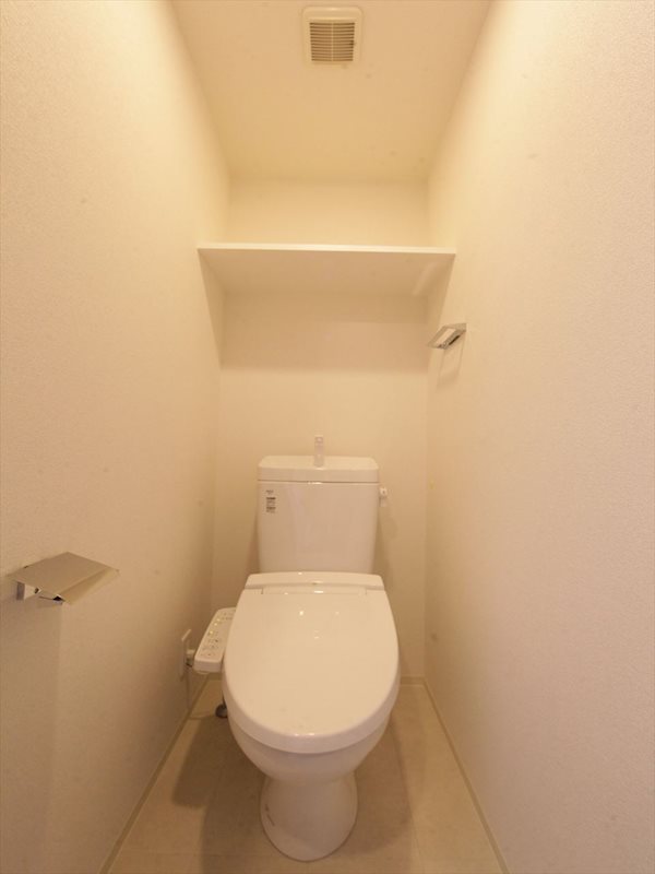 トイレ　温水洗浄便座付トイレ