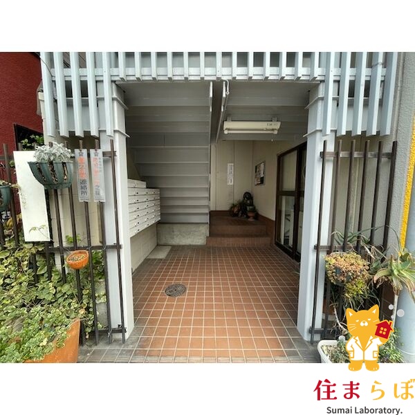 エントランス　「暮らしの設計図は、ここから始まります。」