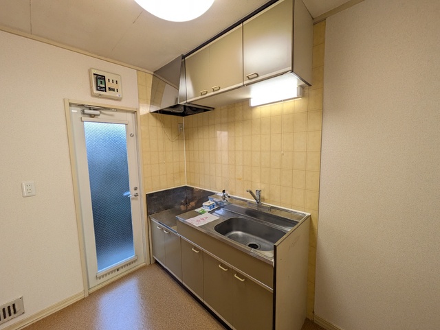 キッチン　★お好みのガステーブルが置けます★