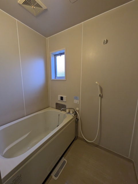 バス・シャワールーム　★ゆったり浸かれるバスタブ★