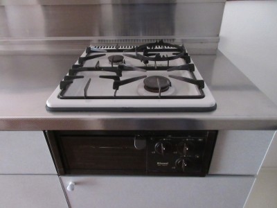 キッチン　きれいなシステムキッチン